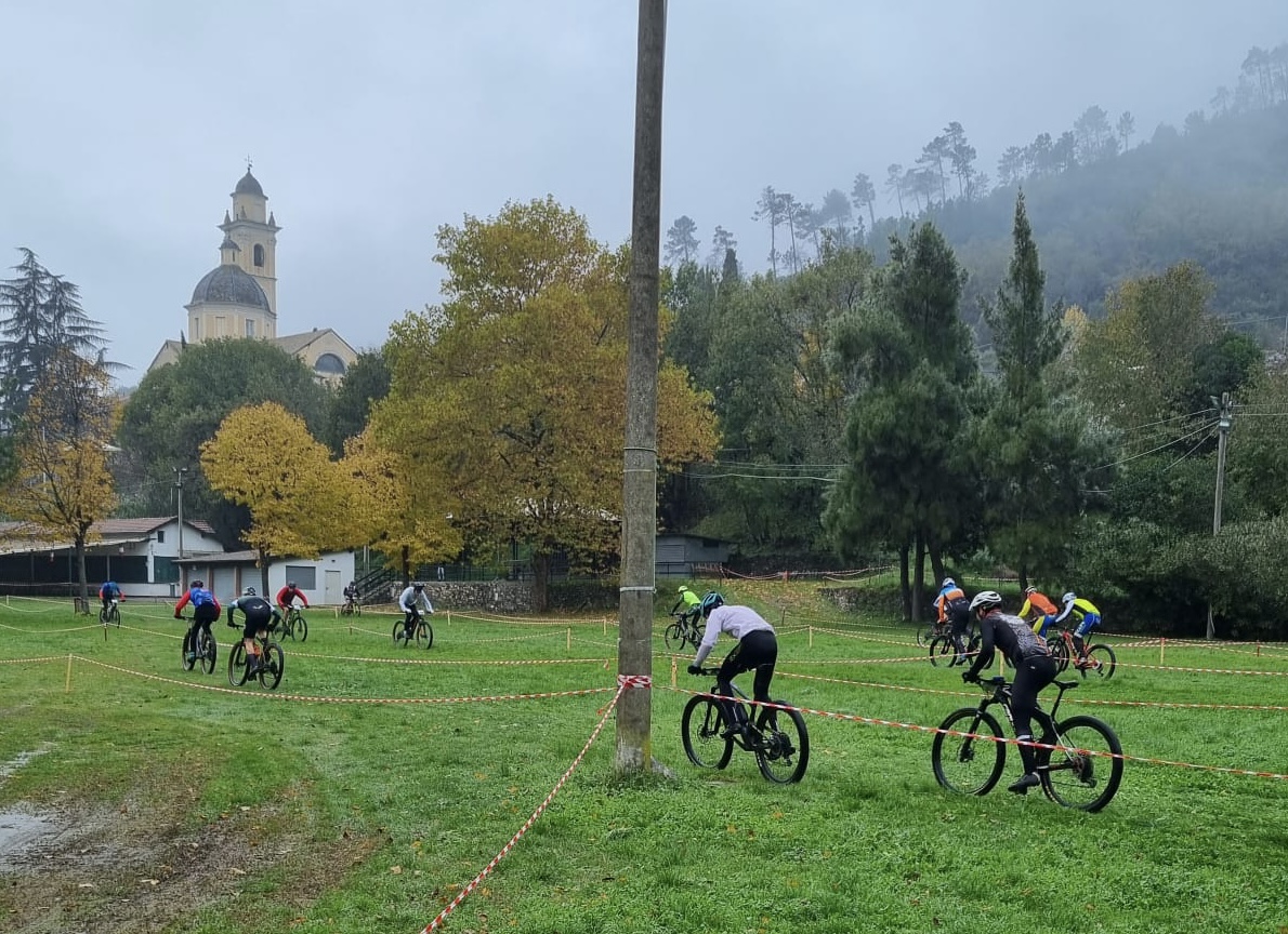 Le premiazioni del 16° Giro della Liguria di Ciclocross MTB Gravel, 9° Tappa Città di Garlenda